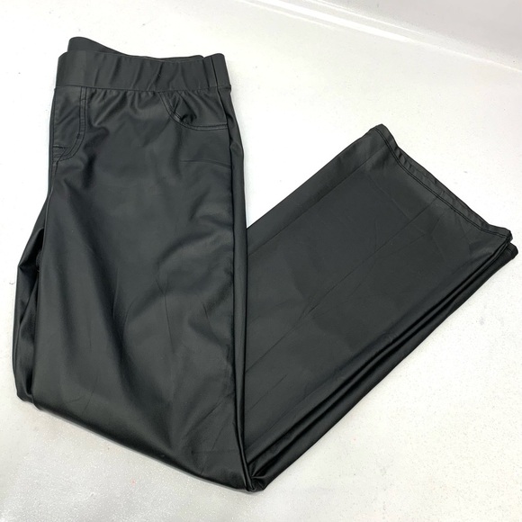 Torrid Faux Leather Pants 2X  Black Pull On Boot Pockets Stretch Boho Goth Retro - Picture 1 of 11